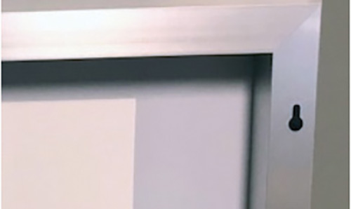 Cadre en aluminium avec trou de fixation boutonnière haut et bas