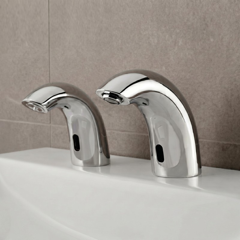 Distributeur savon grande capacité automatique SUPREME et robinet, design compact et robuste pensé pour les lieux publics Distributeur savon grande capacité automatique SUPREME et robinet, design compact et robuste pensé pour les lieux publics