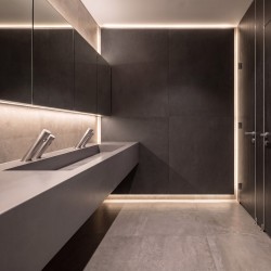 Robinetterie inox AKWA duo eau et savon design moderne et robuste, à détection infrarouge Robinetterie inox AKWA duo eau et savon design moderne et robuste, à détection infrarouge