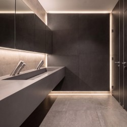 Robinetterie inox AKWA duo eau et savon design moderne et robuste, à détection infrarouge