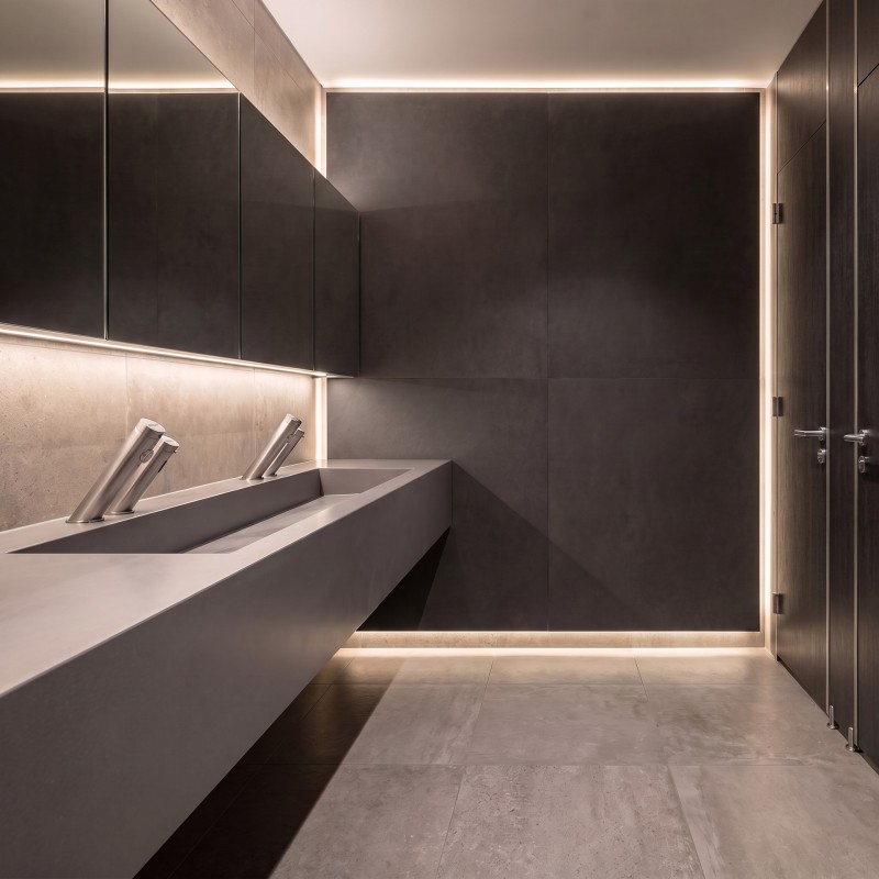 Robinetterie inox AKWA duo eau et savon design moderne et robuste, à détection infrarouge