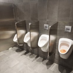Mando de descarga urinario I-CARO empotrado en acero inoxidable automático o manual