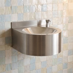 Fuente de agua mural de acero inoxidable antivandálica con caño surtidor para lugares públicos