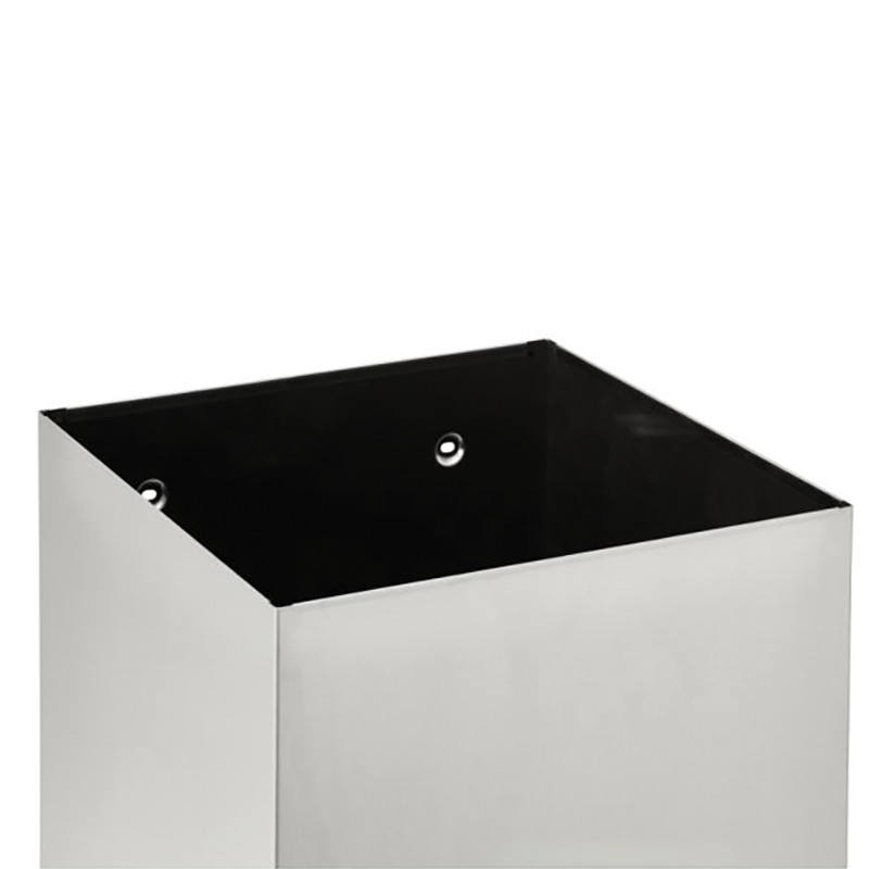 Basura con ruedecillas escondidas bajo encimera o lavabo