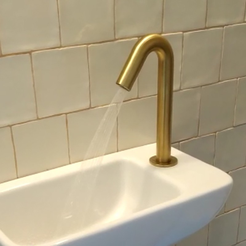 Robinet Electronique ONE bec 35° pour lavabo style épuré