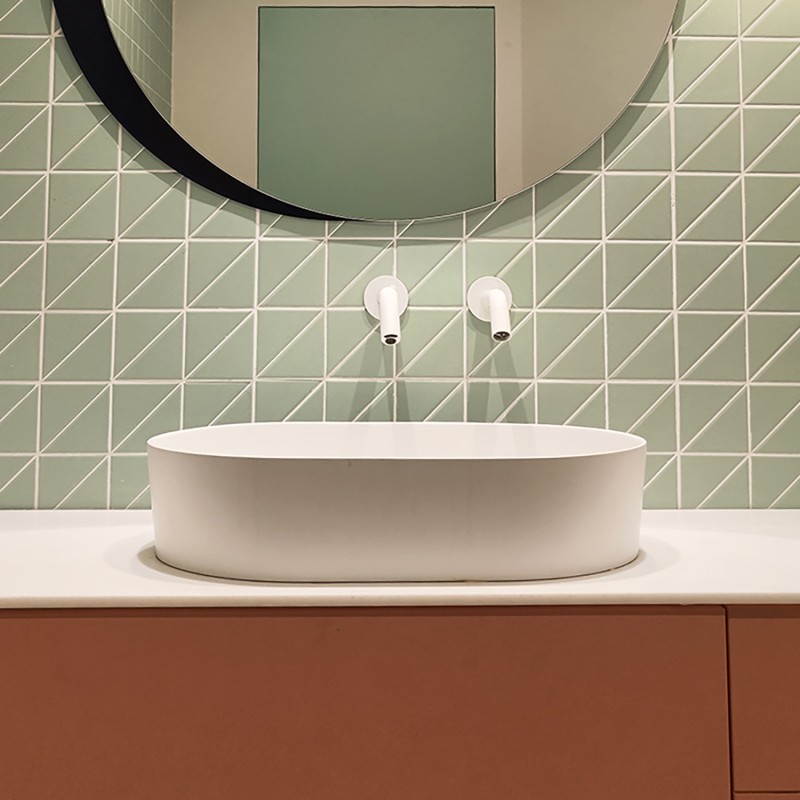 Wall-mounted faucet in matte white with a sleek, contemporary design for water and soap EXTREME WS