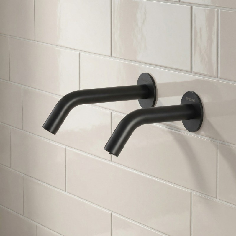Distributeur mural de savon noir mat sans contact avec robinet assorti EXTREME WS