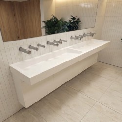 Bâti-support lavabo robinetterie sans contact RONDEO savon, eau et air pour collectivités