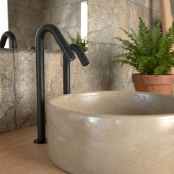 Robinet tendance automatique ONE noir mat rehaussé pour vasque à poser et distributeur de savon Robinet tendance automatique ONE noir mat rehaussé pour vasque à poser et distributeur de savon