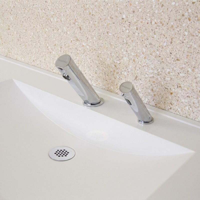 Grifo lavabo automático TOUCH FREE con caño inclinado de diseño minimalista y dispensador de jabón a juego