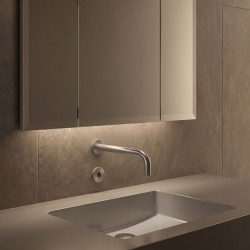 Robinet automatique mural lavabo COSMO19 design épuré en inox brossé