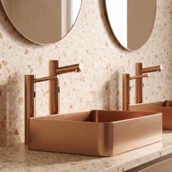 ELITE design faucet with high spout, touchless operation and matching soap dispenser ELITE design faucet with high spout, touchless operation and matching soap dispenser