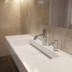 Grifos electrónicos de agua y jabón con diseño a juego EXTREME