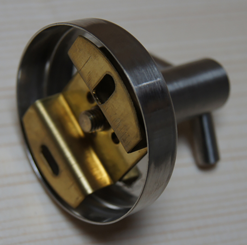 Etrier de fixation invisible